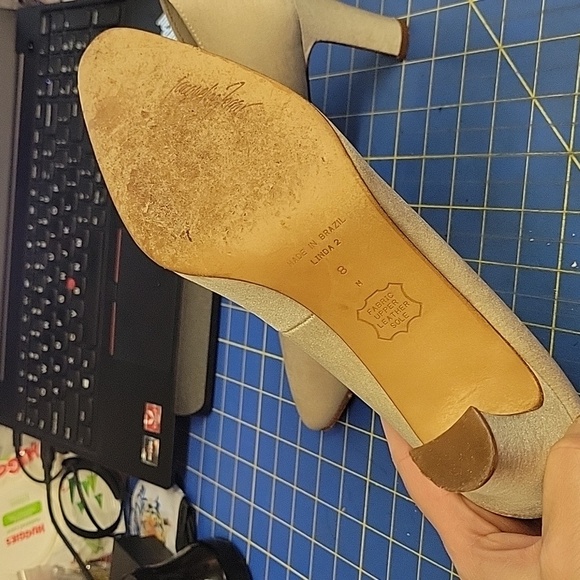 Vintage Jacqueline Ferrar Satin Cream Leather Soles 3" Shoes - Picture 9 of 12